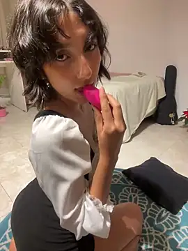 aurora xoxo online show from 11, 12, 2024