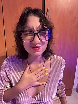 aurora xoxo online show from 17, 3, 2025