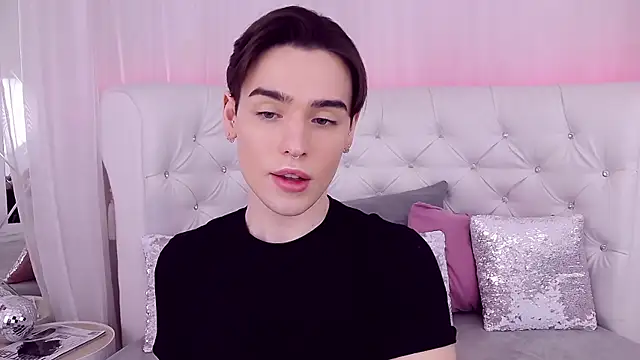 RobbyCharming online show from 28, 2, 2025