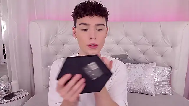 RobbyCharming online show from 11, 9, 2025