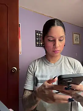 charlotte stevenss  online show from 24, 11, 2025