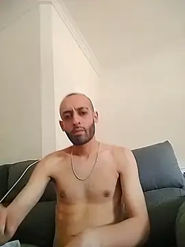 Snapshot of TuuMorenazo27 chatting on 18, 6, 2026 TuuMorenazo27 online show from 18, 6, 2026