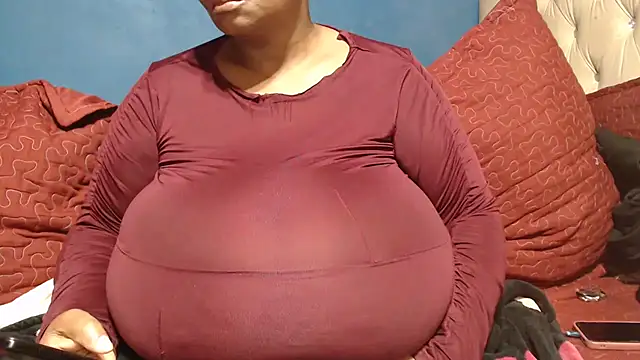 CUTEFIRMMELONSS online show from 2, 5, 2026