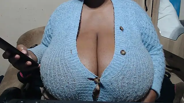 CUTEFIRMMELONSS online show from 4, 8, 2026