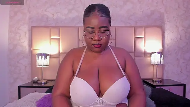 Snapshot of Darnellqueen chatting on 24, 2, 2025 Darnellqueen online show from 24, 2, 2025