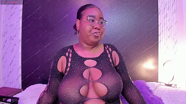 Snapshot of Darnellqueen chatting on 11, 9, 2025 Darnellqueen online show from 11, 9, 2025