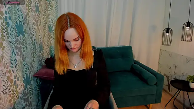 SaraSubtlety online show from 16, 11, 2025