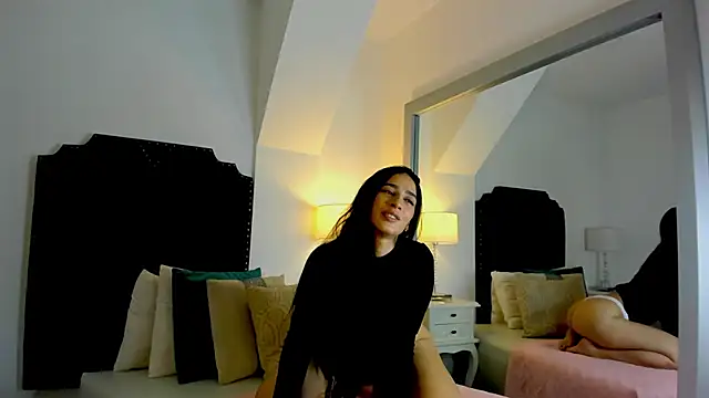 Valentina Ross  online show from 2, 5, 2026