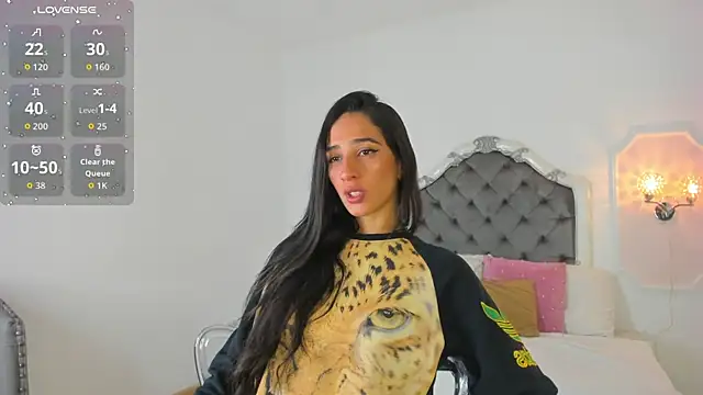 Snapshot of Valentina_Ross_ chatting on 16, 6, 2026 Valentina Ross online show from 16, 6, 2026
