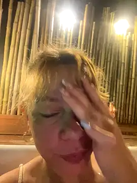 Snapshot of MilfClarett chatting on 3, 10, 2025 MilfClarett online show from 3, 10, 2025