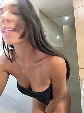 EllaSanz  online show from 23, 2, 2025