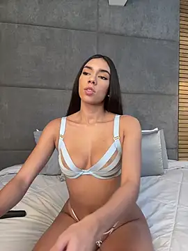 EllaSanz  online show from 5, 6, 2026