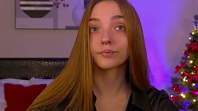 VirginieCruz online show from 5, 12, 2025