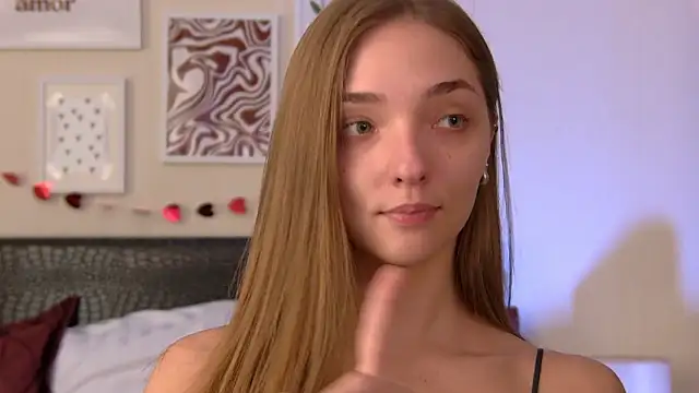 VirginieCruz online show from 16, 3, 2026