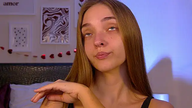 VirginieCruz online show from 17, 3, 2026