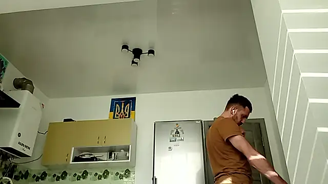 Snapshot of SexSanich chatting on 8, 3, 2026 SexSanich online show from 8, 3, 2026