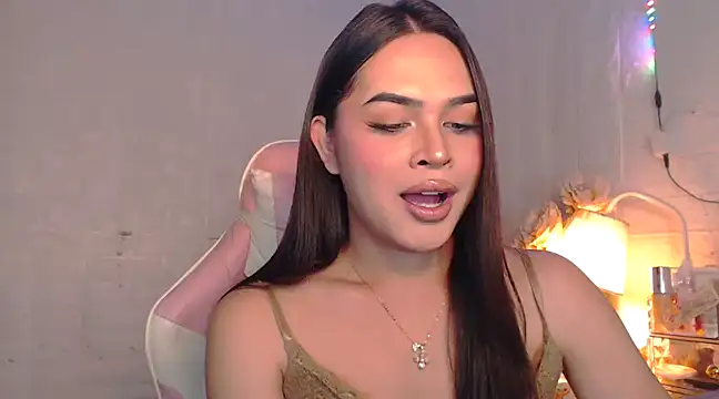 Snapshot of Ashely_Lewis chatting on 5, 2, 2025 Ashely Lewis online show from 5, 2, 2025