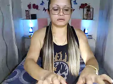 UrAsianPrincessDanie online show from 23, 2, 2025