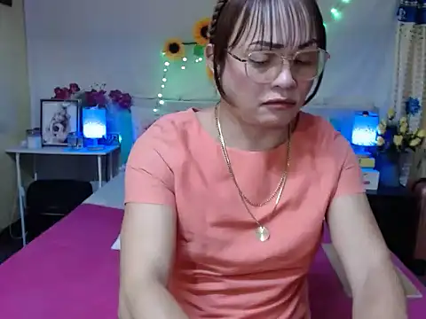 Snapshot of UrAsianPrincessDanie chatting on 6, 8, 2026 UrAsianPrincessDanie online show from 6, 8, 2026