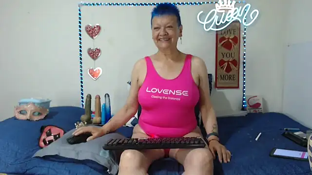 loquitaqueen011 online show from 9, 11, 2025