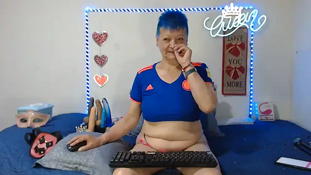 loquitaqueen011 online show from 23, 6, 2026