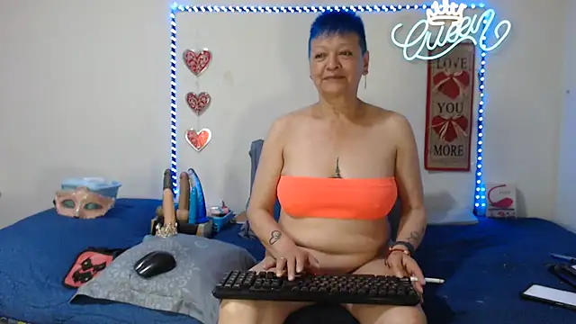 loquitaqueen011 online show from 5, 7, 2026
