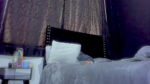 amareto queen online show from 15, 9, 2025