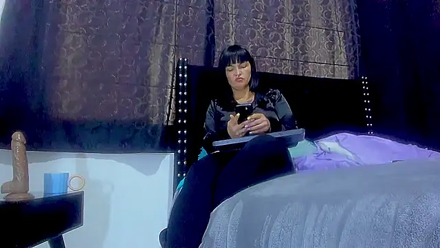 amareto queen online show from 30, 9, 2025