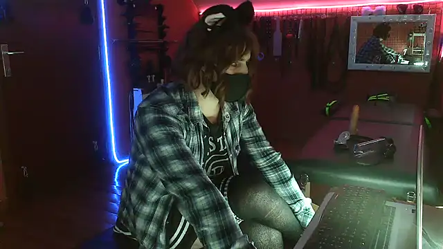Ginny-the-bdsm-nympho online show from 14, 5, 2026