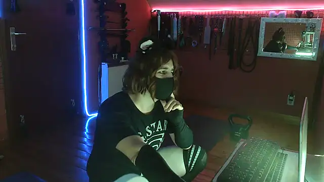 Ginny-the-bdsm-nympho online show from 31, 5, 2026