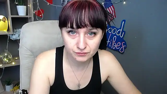 NinaFlawlees online show from 11, 7, 2026