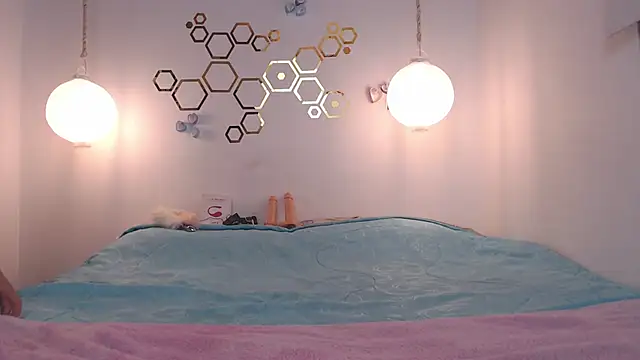 adriscute online show from 10, 3, 2025