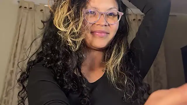 Snapshot of Hathorlove chatting on 19, 6, 2026 Hathorlove online show from 19, 6, 2026