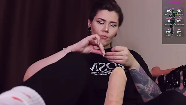 Luna Blake online show from 6, 2, 2025