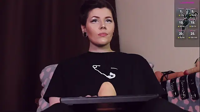 Luna Blake online show from 9, 2, 2025