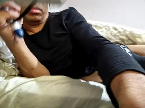 Snapshot of AmGuy23 chatting on 8, 3, 2025 AmGuy23 online show from 8, 3, 2025