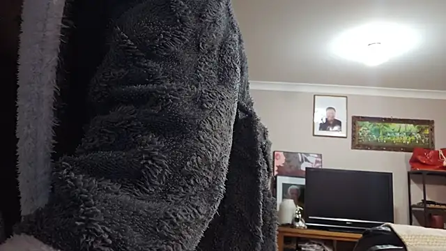 Snapshot of AmGuy23 chatting on 26, 10, 2025 AmGuy23 online show from 26, 10, 2025