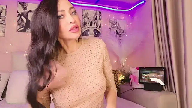 NaomiBlack35 online show from 19, 12, 2025