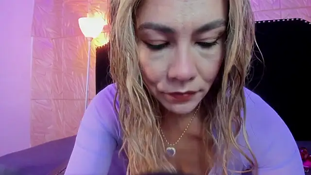 JennyRouse01 online show from 8, 5, 2026