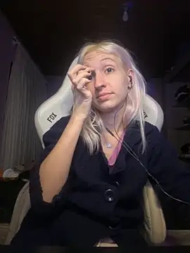 bunnydark00 online show from 21, 10, 2025