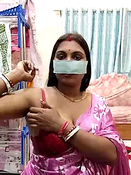 Snapshot of Queen_Dolly chatting on 7, 12, 2024 Queen Dolly online show from 7, 12, 2024