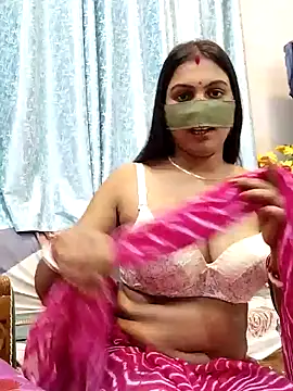 Snapshot of Queen_Dolly chatting on 13, 12, 2024 Queen Dolly online show from 13, 12, 2024