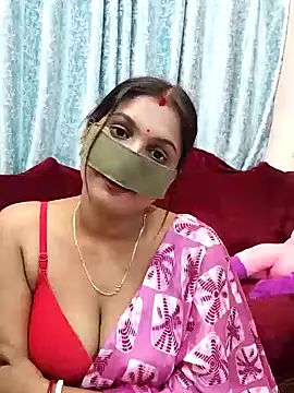 Snapshot of Queen_Dolly chatting on 5, 2, 2025 Queen Dolly online show from 5, 2, 2025