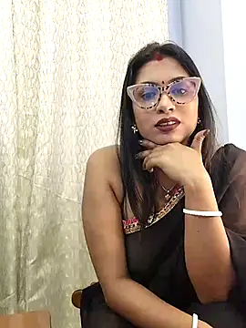 Snapshot of Queen_Dolly chatting on 24, 10, 2025 Queen Dolly online show from 24, 10, 2025