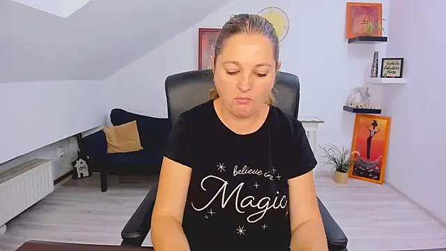 LollaGirl online show from 7, 8, 2026