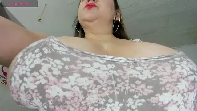 Snapshot of susy_bigboobs chatting on 16, 4, 2026 susy bigboobs online show from 16, 4, 2026