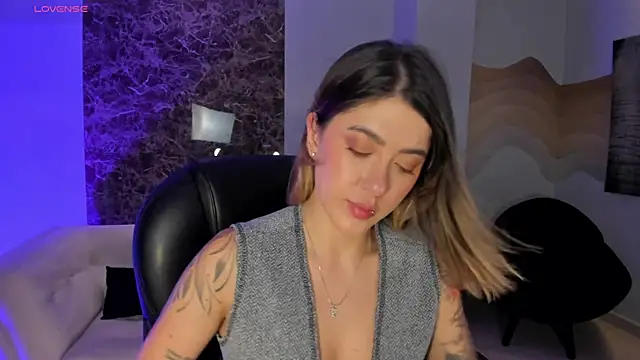 EveBensonX online show from 25, 6, 2026