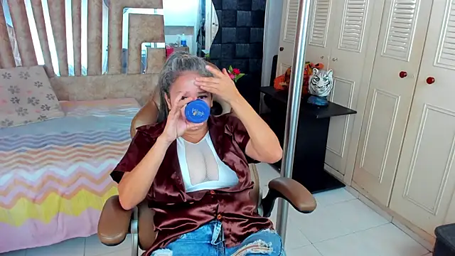 cute sassy online show from 22, 7, 2026