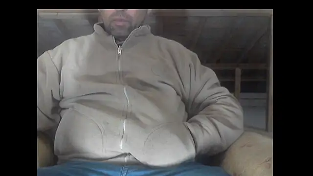 masculine bear daddy online show from 8, 1, 2025