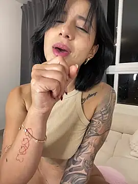 Ale Lewis online show from 2, 1, 2025